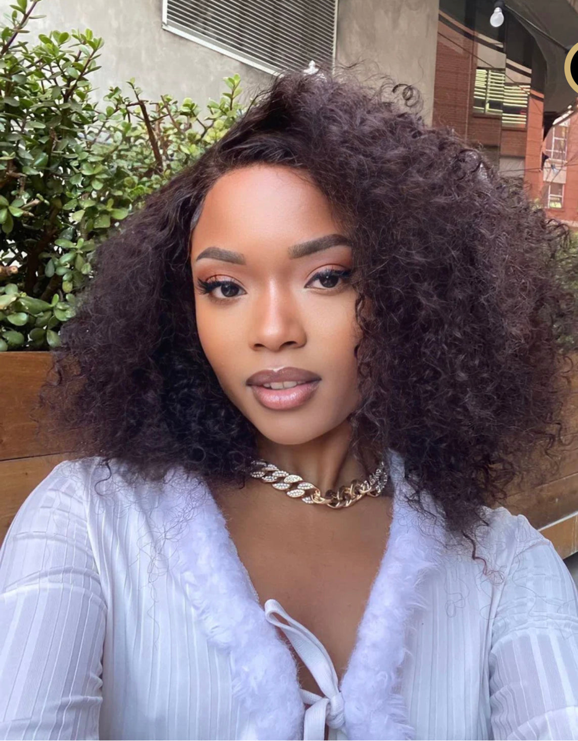 Super curly wig