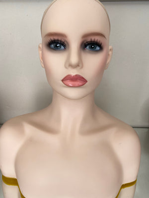 Maniquen head