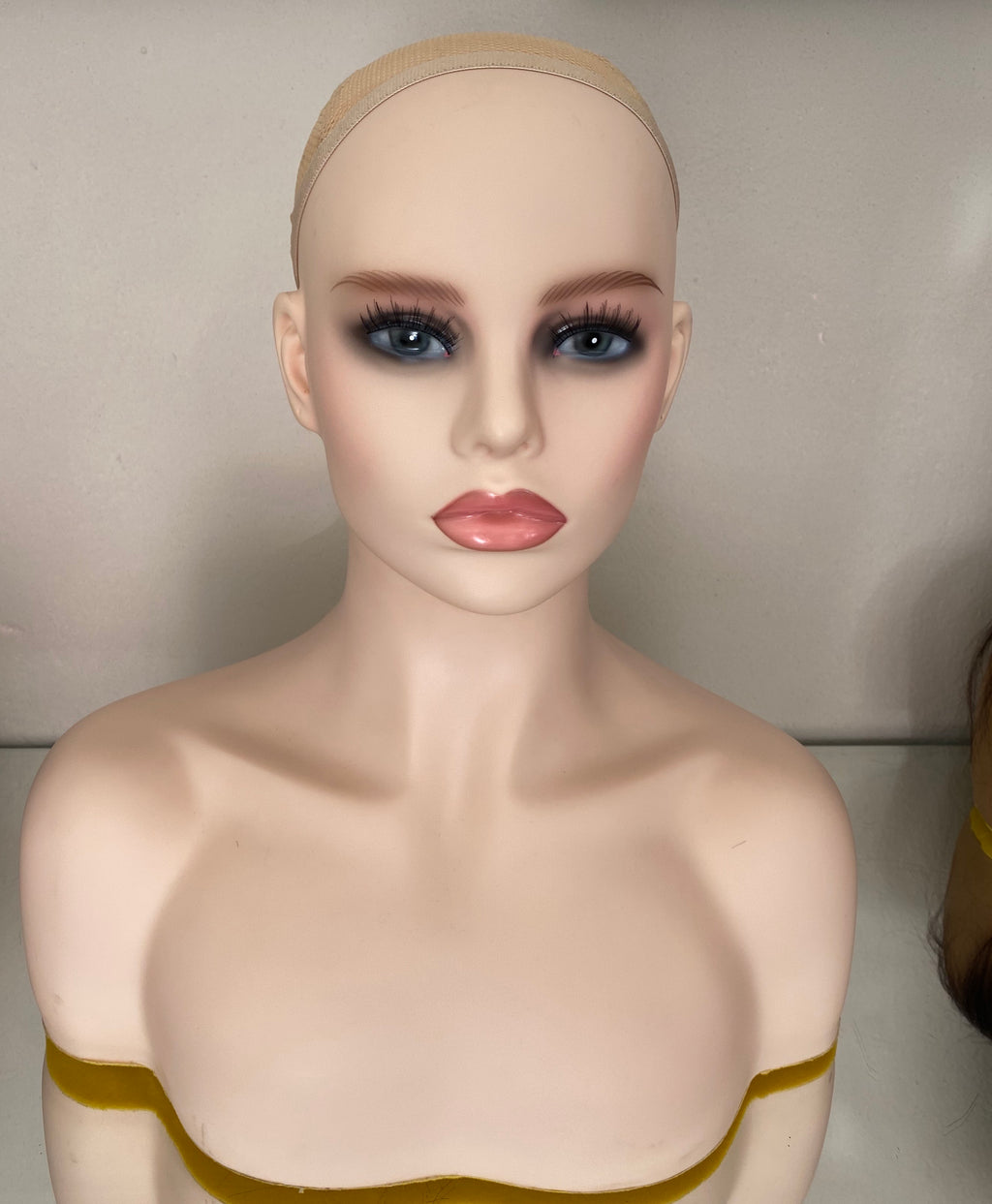 Maniquen head