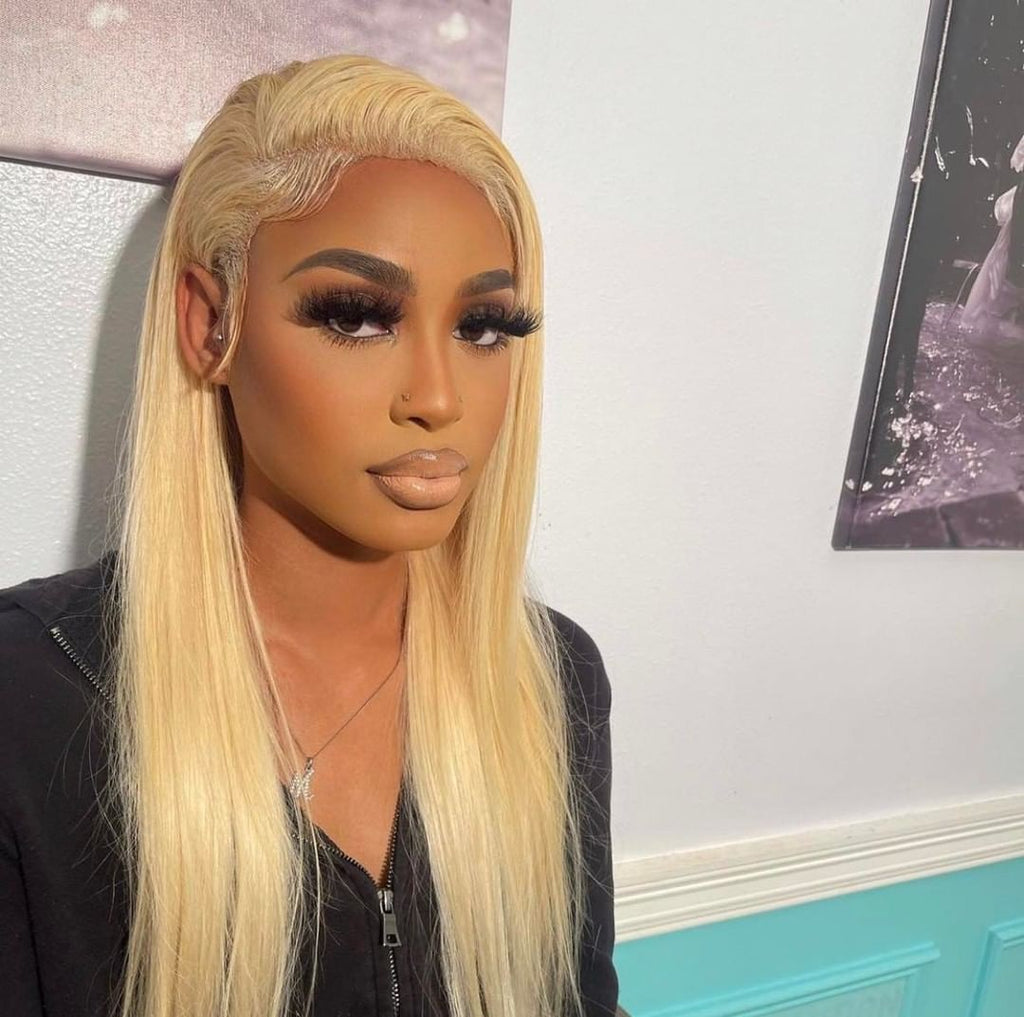 Full Frontal Blonde wig 20 inch
