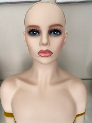 Maniquen head